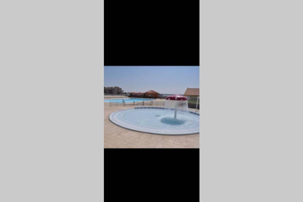 Bel Appartement Vue Sur Le Lac Marin Avec Piscine Le Barcares Exterior photo