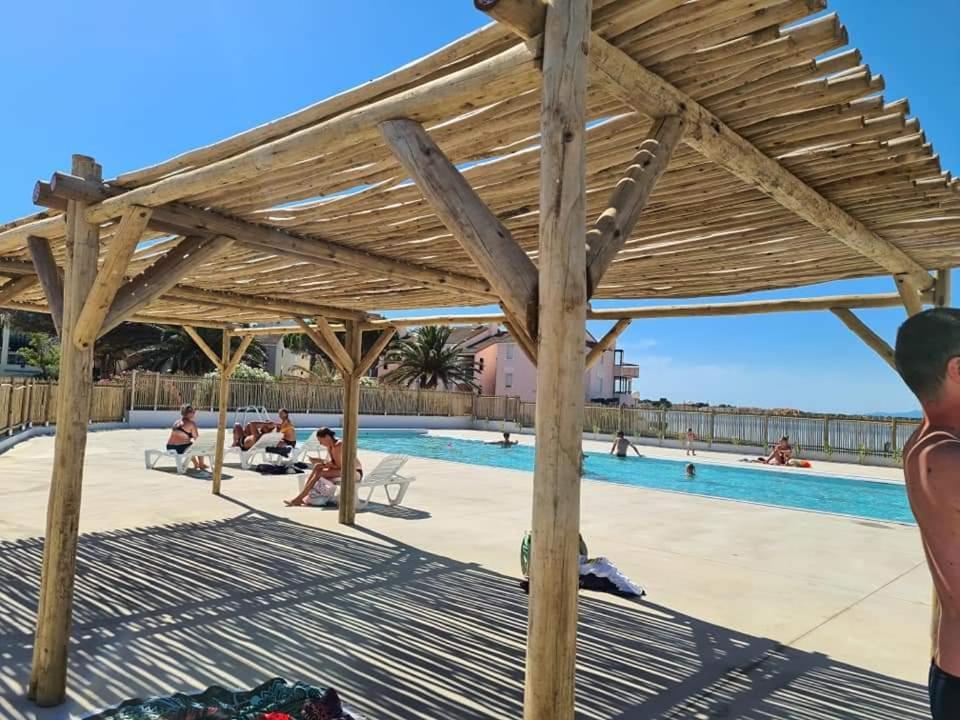 Bel Appartement Vue Sur Le Lac Marin Avec Piscine Le Barcares Exterior photo