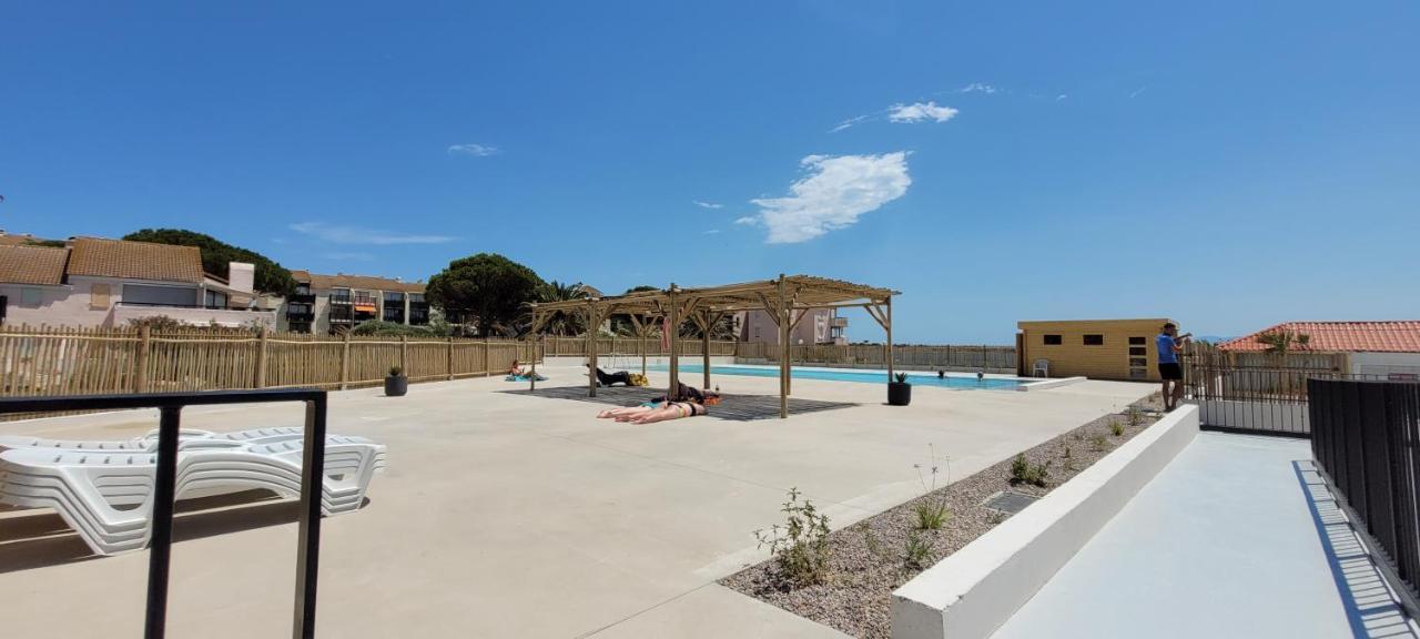 Bel Appartement Vue Sur Le Lac Marin Avec Piscine Le Barcares Exterior photo