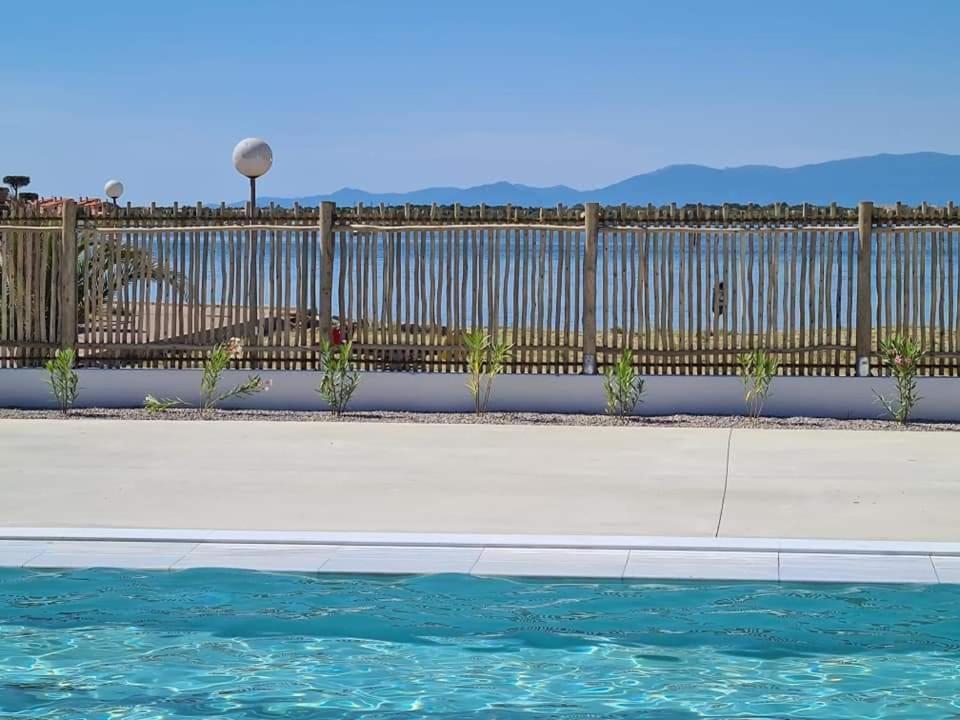 Bel Appartement Vue Sur Le Lac Marin Avec Piscine Le Barcares Exterior photo
